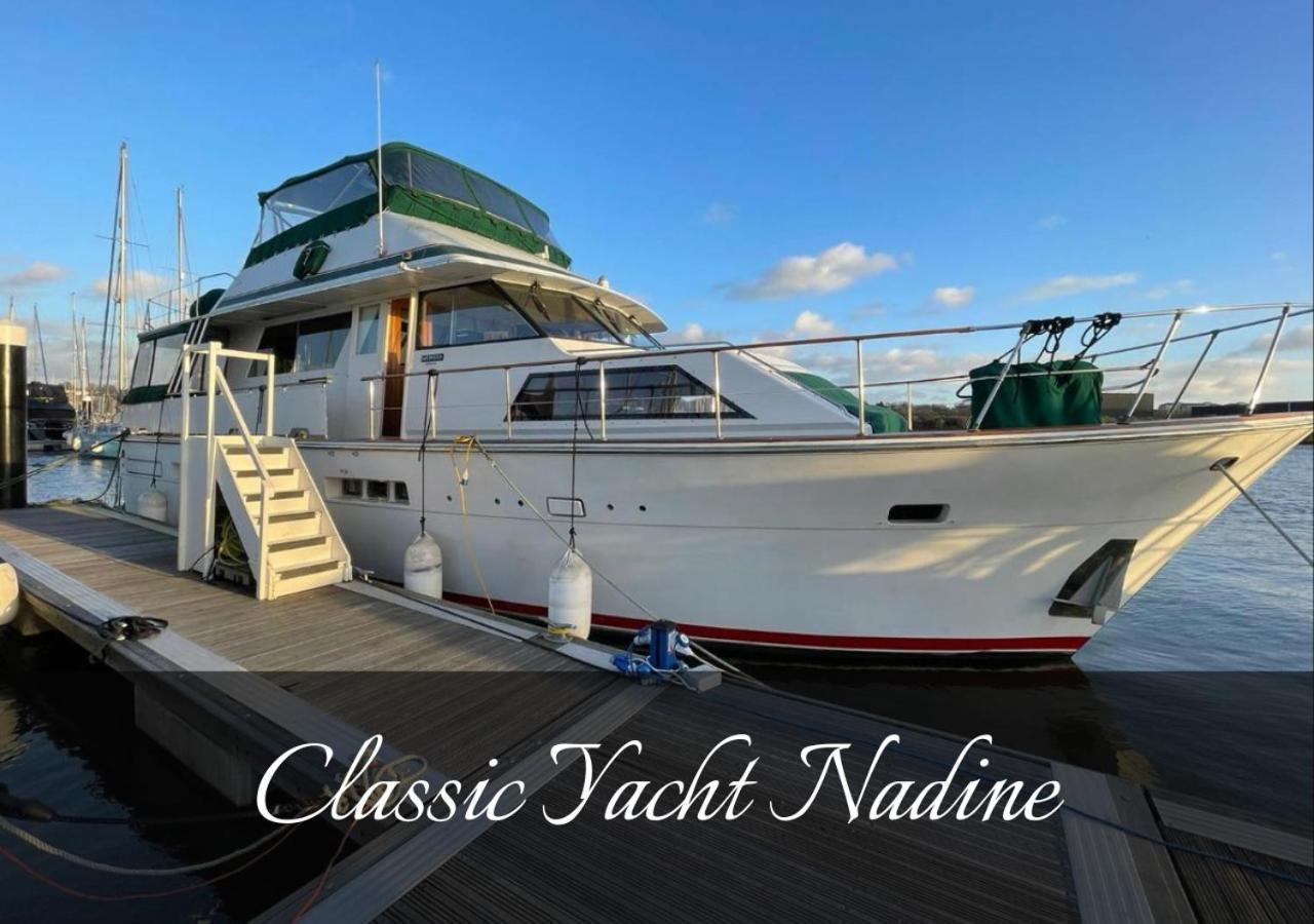 Classic Yacht Nadine In Poole Harbour, Dorset, With A Hot Tub Jacuzzi Екстер'єр фото