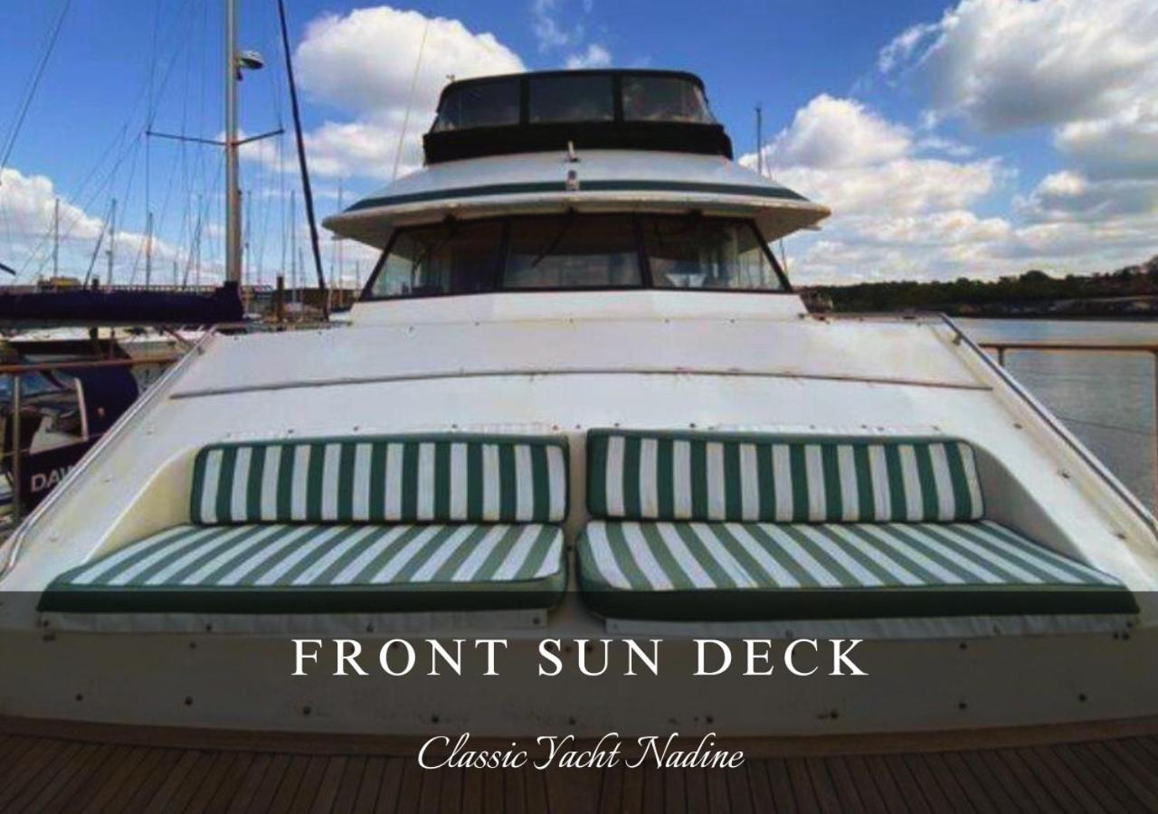 Classic Yacht Nadine In Poole Harbour, Dorset, With A Hot Tub Jacuzzi Екстер'єр фото