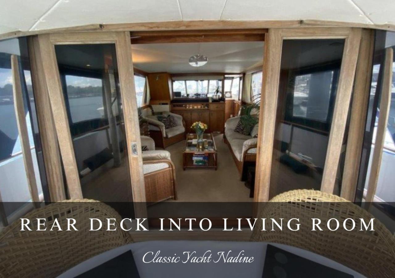 Classic Yacht Nadine In Poole Harbour, Dorset, With A Hot Tub Jacuzzi Екстер'єр фото