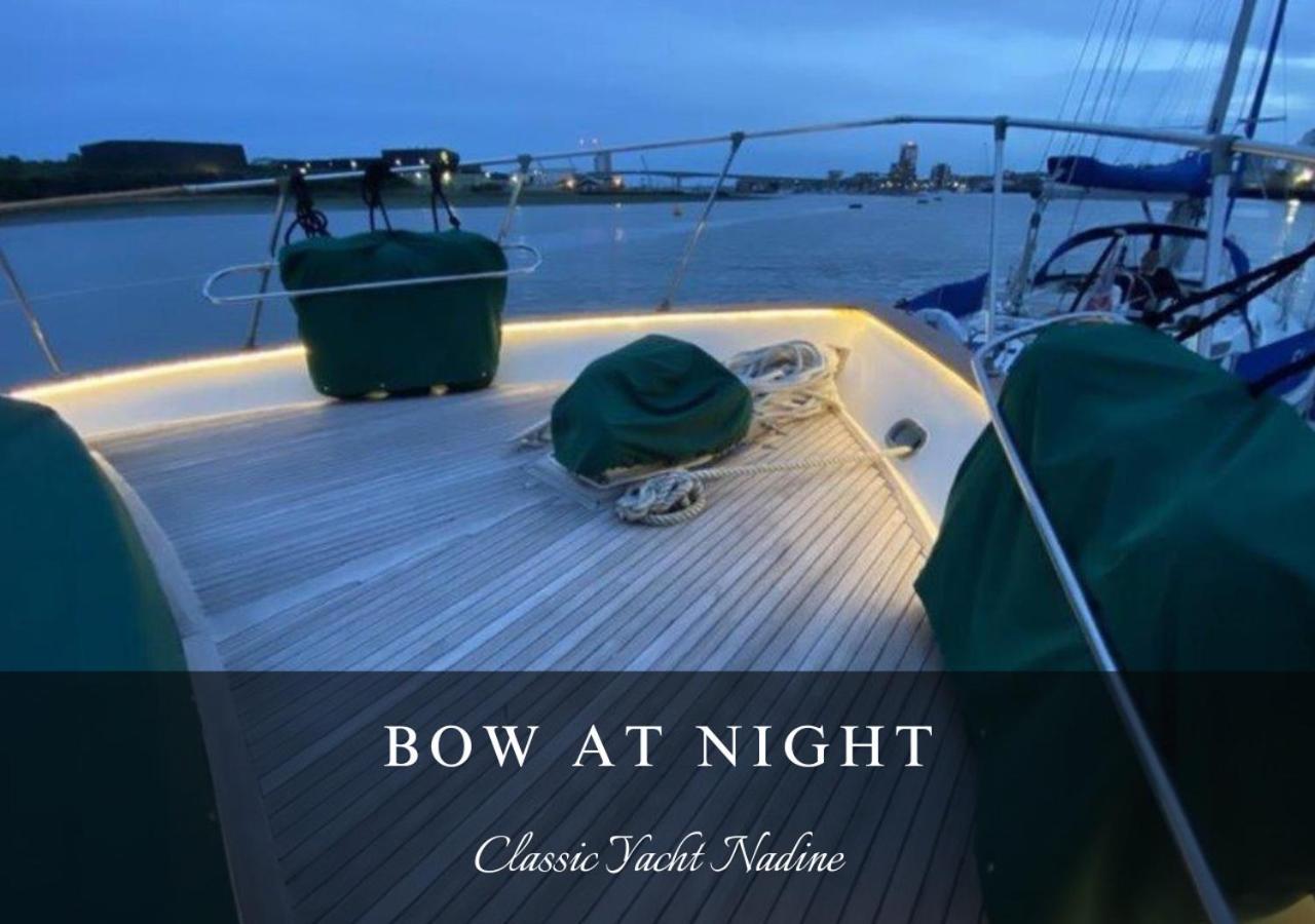 Classic Yacht Nadine In Poole Harbour, Dorset, With A Hot Tub Jacuzzi Екстер'єр фото